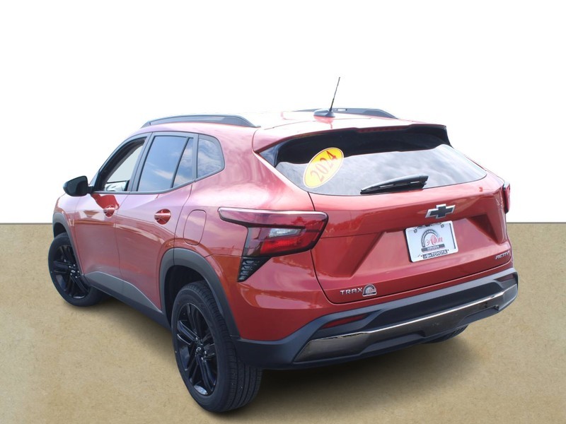 Chevrolet Trax Vehicle Full-screen Gallery Image 05