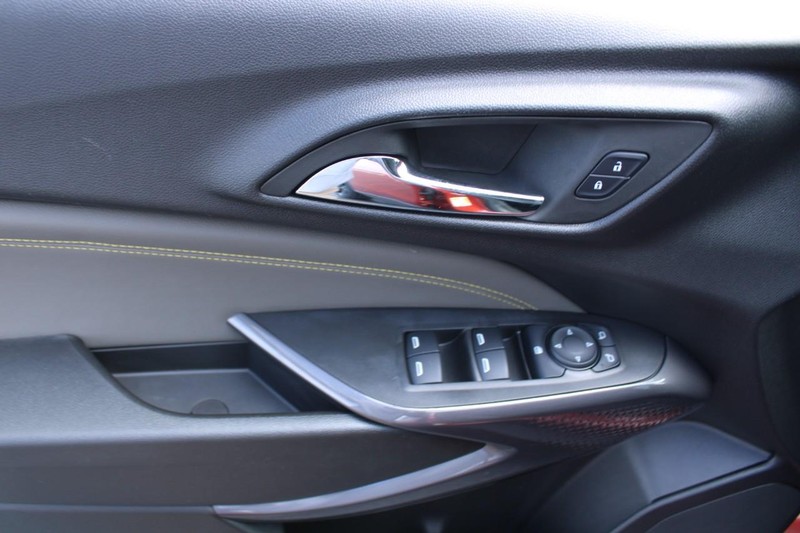 Chevrolet Trax Vehicle Full-screen Gallery Image 14