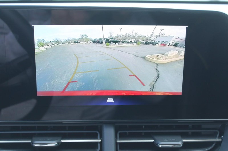 Chevrolet Trax Vehicle Full-screen Gallery Image 19