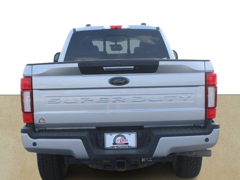 Ford Super Duty F-350 SRW Vehicle Full-screen Gallery Image 04