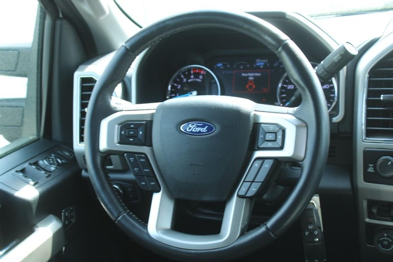 Ford Super Duty F-350 SRW Vehicle Full-screen Gallery Image 11