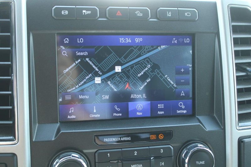 Ford Super Duty F-350 SRW Vehicle Full-screen Gallery Image 19