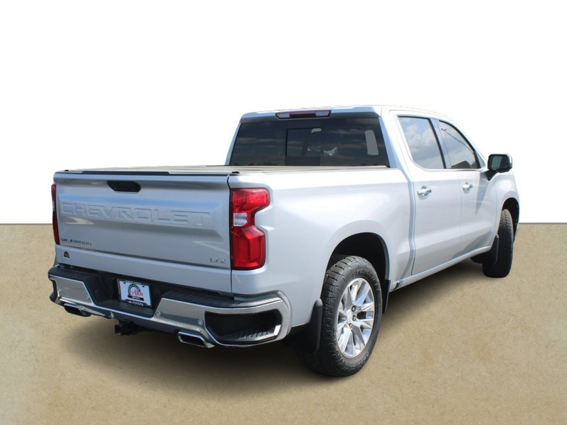 Chevrolet Silverado 1500 Vehicle Full-screen Gallery Image 03
