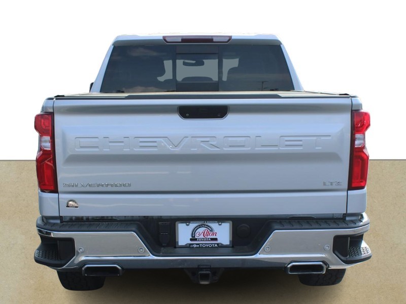 Chevrolet Silverado 1500 Vehicle Full-screen Gallery Image 04