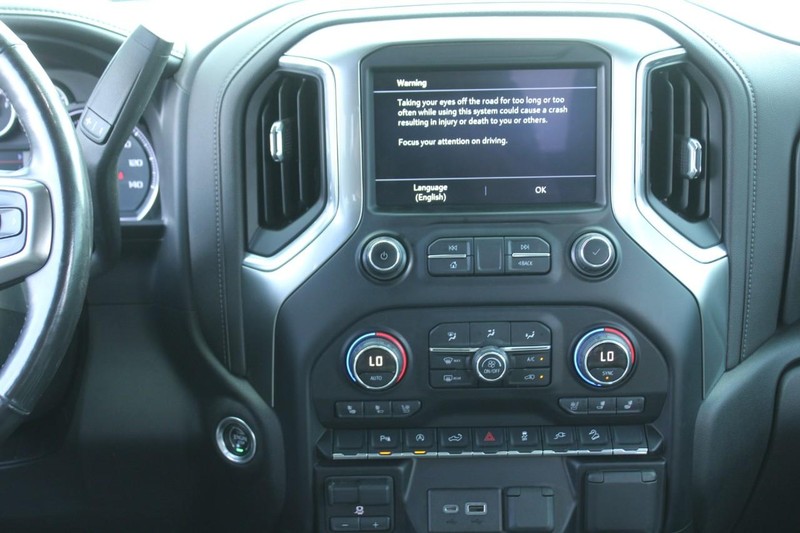 Chevrolet Silverado 1500 Vehicle Full-screen Gallery Image 12