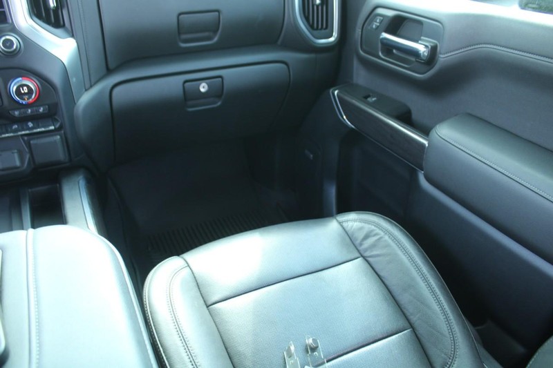 Chevrolet Silverado 1500 Vehicle Full-screen Gallery Image 13