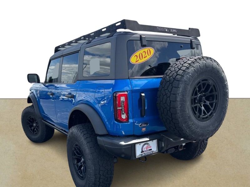 Ford Bronco Vehicle Full-screen Gallery Image 05