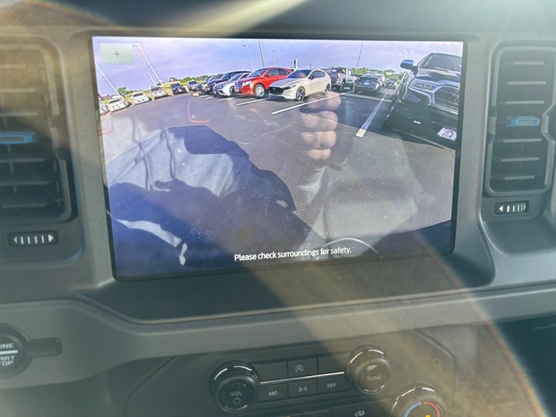 Ford Bronco Vehicle Full-screen Gallery Image 18