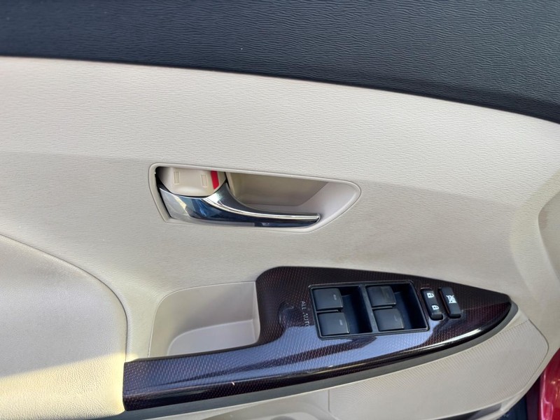 Toyota Venza Vehicle Full-screen Gallery Image 14