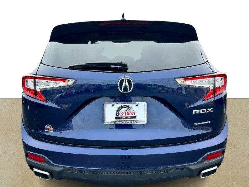 Acura RDX Vehicle Full-screen Gallery Image 04