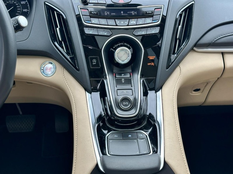 Acura RDX Vehicle Full-screen Gallery Image 15