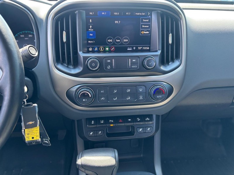 Chevrolet Colorado Vehicle Full-screen Gallery Image 12