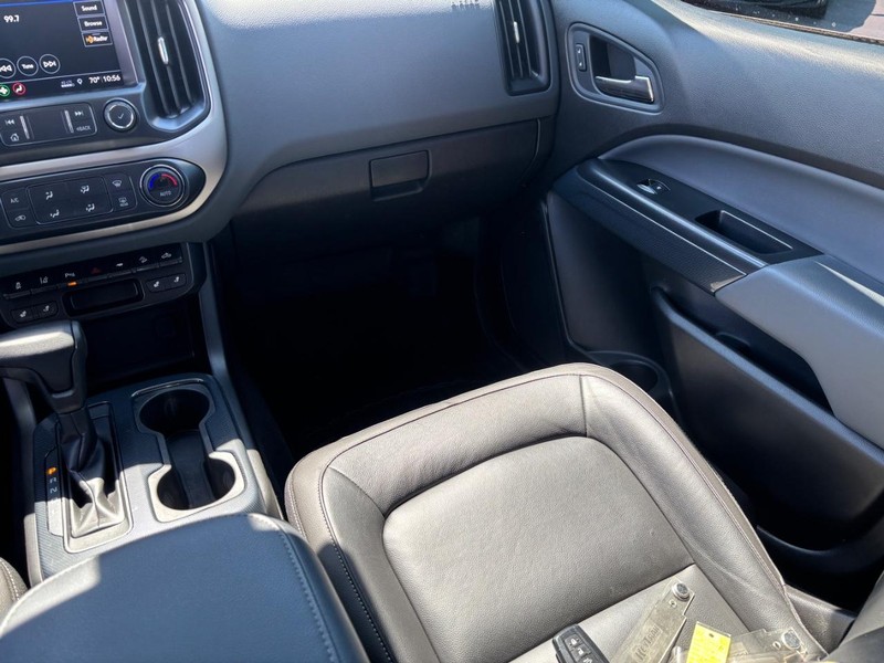 Chevrolet Colorado Vehicle Full-screen Gallery Image 13