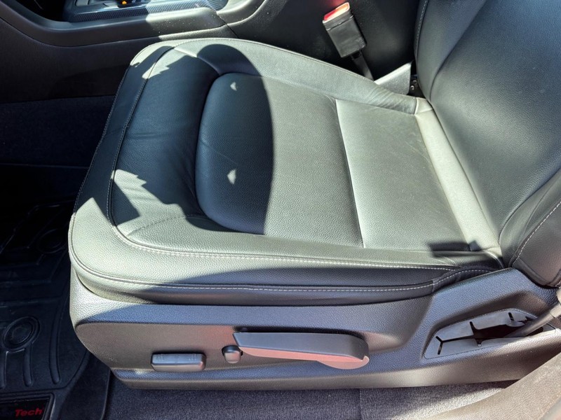 Chevrolet Colorado Vehicle Full-screen Gallery Image 15