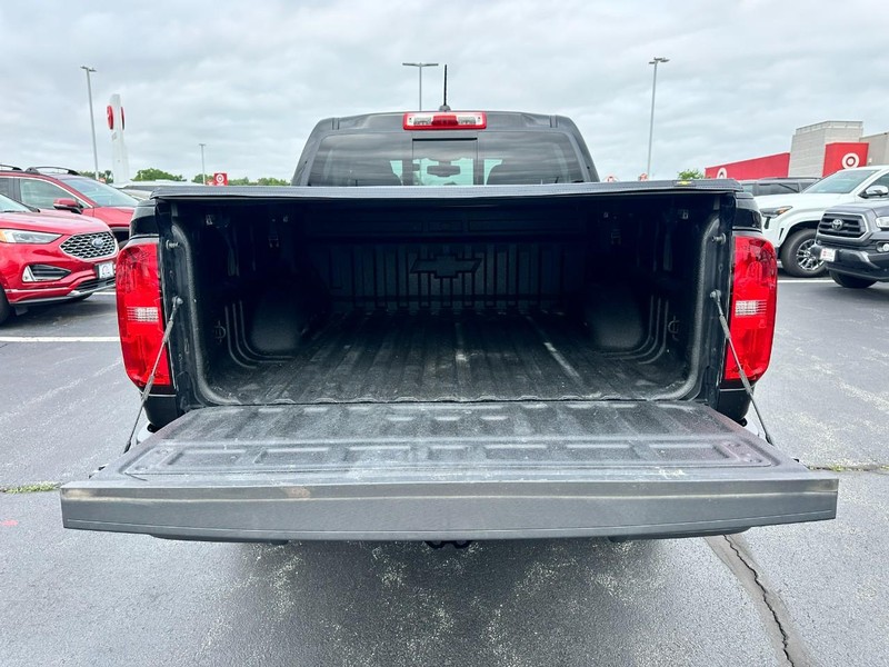 Chevrolet Colorado Vehicle Full-screen Gallery Image 05