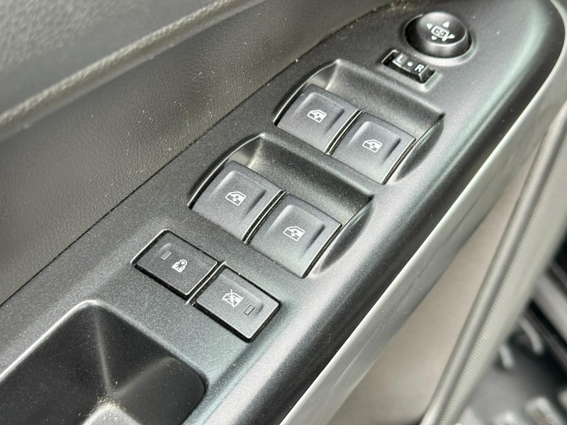 Chevrolet Colorado Vehicle Full-screen Gallery Image 16