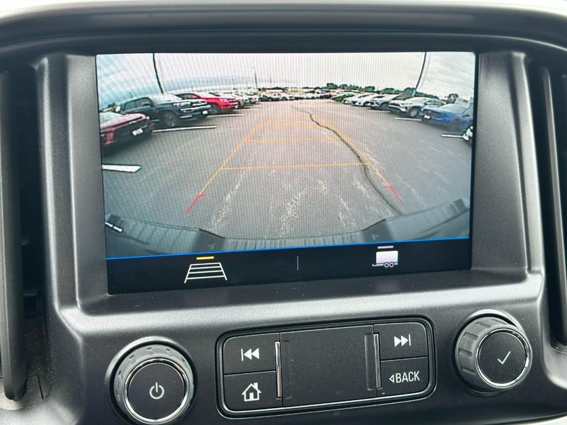 Chevrolet Colorado Vehicle Full-screen Gallery Image 21