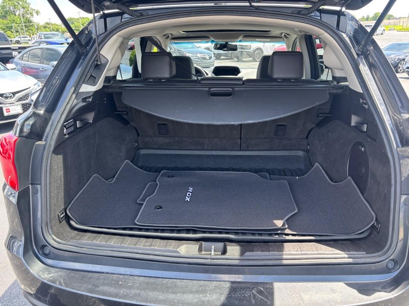 Acura RDX Vehicle Full-screen Gallery Image 06