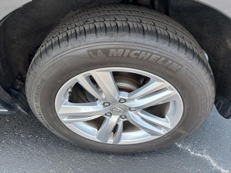 Acura RDX Vehicle Full-screen Gallery Image 07