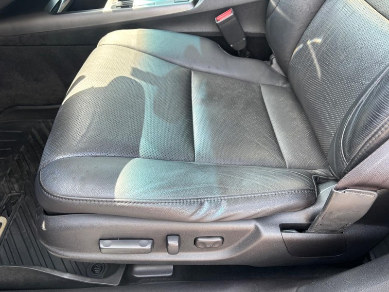 Acura RDX Vehicle Full-screen Gallery Image 15