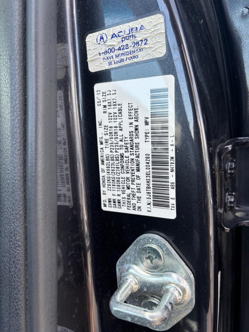 Acura RDX Vehicle Full-screen Gallery Image 16
