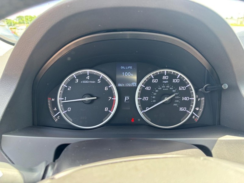 Acura RDX Vehicle Full-screen Gallery Image 17
