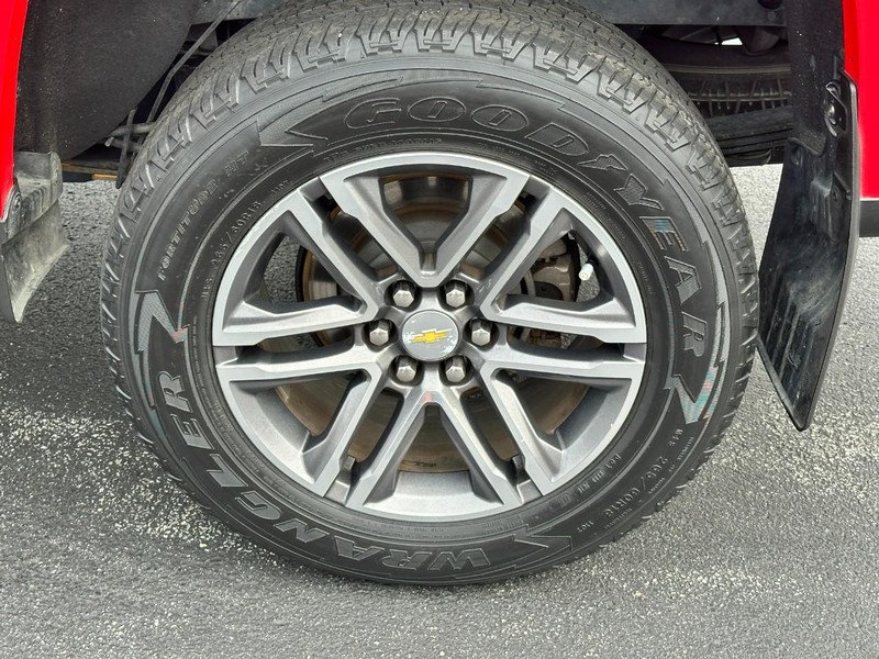 Chevrolet Colorado Vehicle Full-screen Gallery Image 07