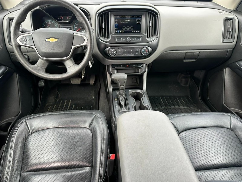 Chevrolet Colorado Vehicle Full-screen Gallery Image 11