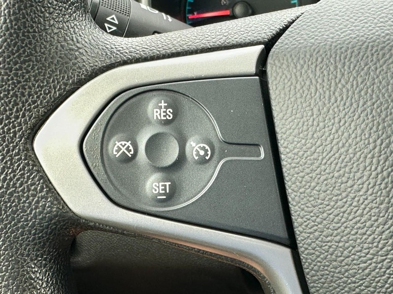 Chevrolet Colorado Vehicle Full-screen Gallery Image 18