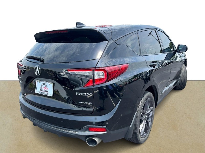 Acura RDX Vehicle Full-screen Gallery Image 03