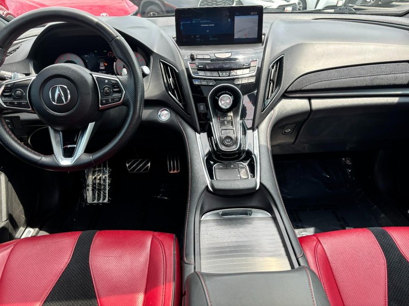 Acura RDX Vehicle Full-screen Gallery Image 10