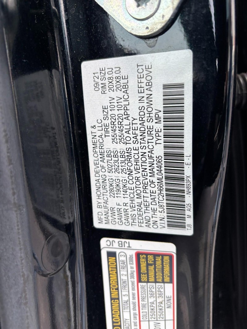 Acura RDX Vehicle Full-screen Gallery Image 16