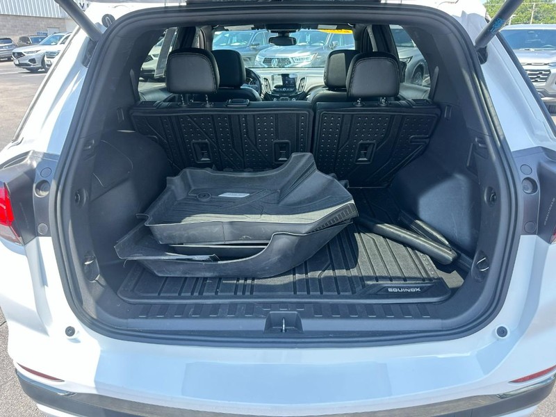 Chevrolet Equinox Vehicle Full-screen Gallery Image 05