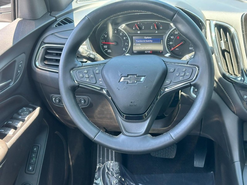 Chevrolet Equinox Vehicle Full-screen Gallery Image 13