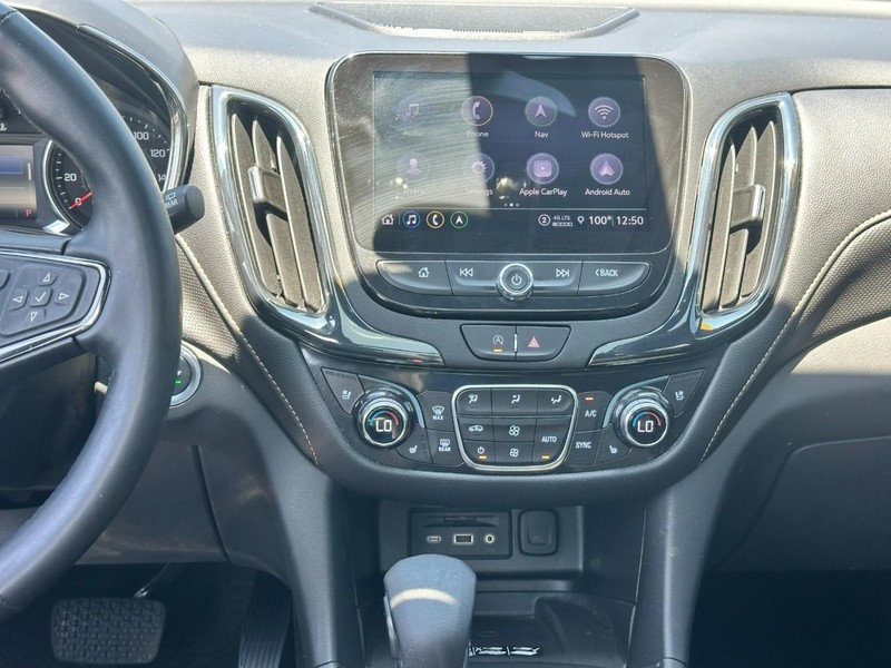 Chevrolet Equinox Vehicle Full-screen Gallery Image 14