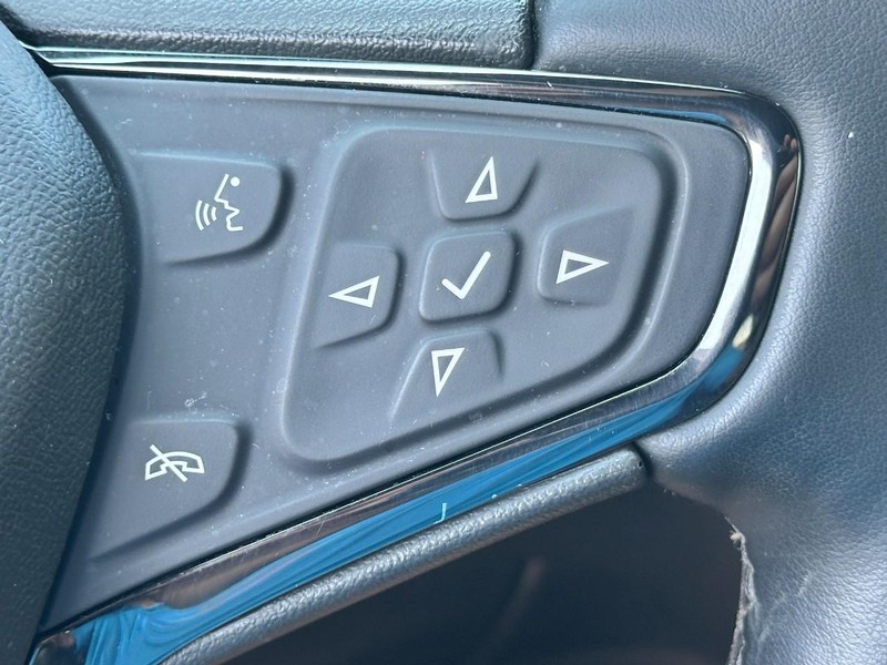 Chevrolet Equinox Vehicle Full-screen Gallery Image 20