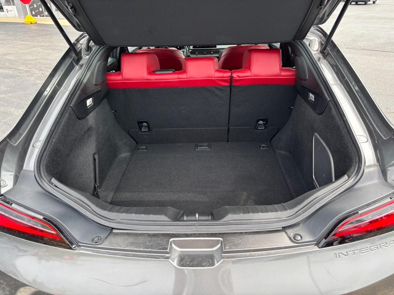 Acura Integra Vehicle Full-screen Gallery Image 06