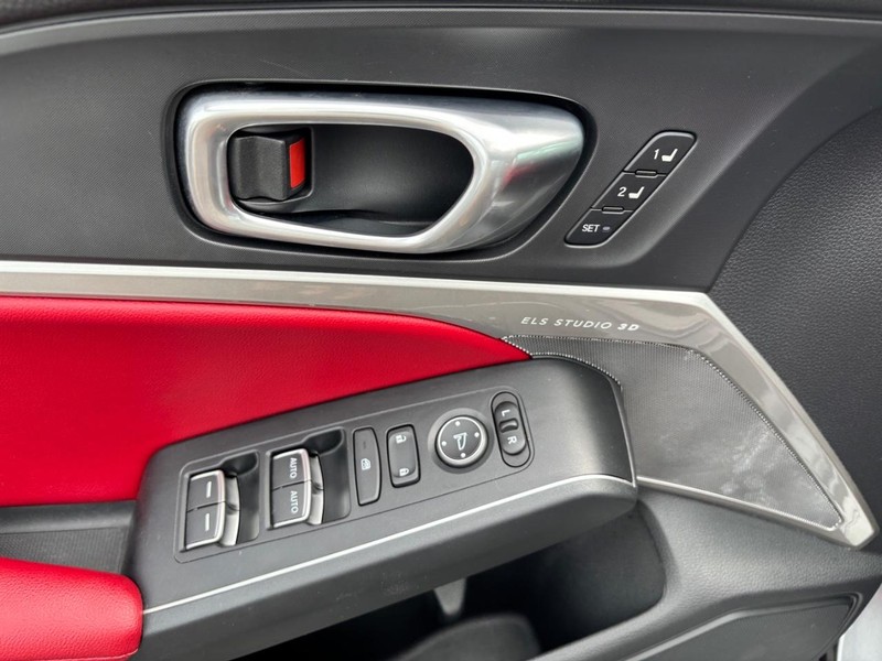 Acura Integra Vehicle Full-screen Gallery Image 15