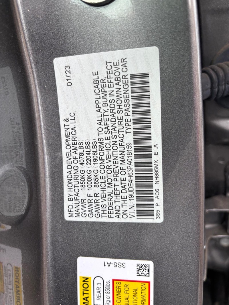 Acura Integra Vehicle Full-screen Gallery Image 17