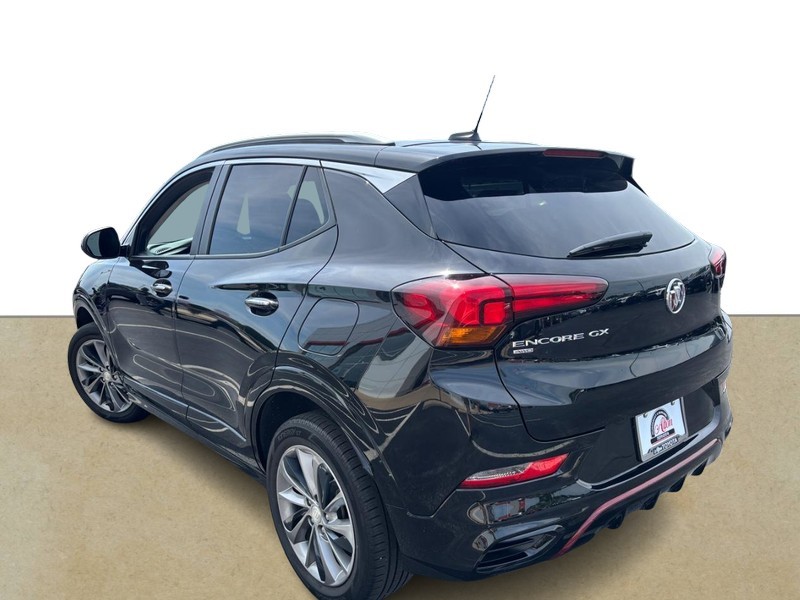 Buick Encore GX Vehicle Full-screen Gallery Image 05