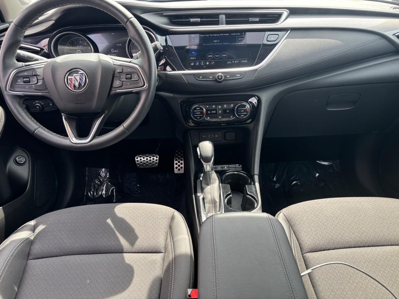 Buick Encore GX Vehicle Full-screen Gallery Image 10