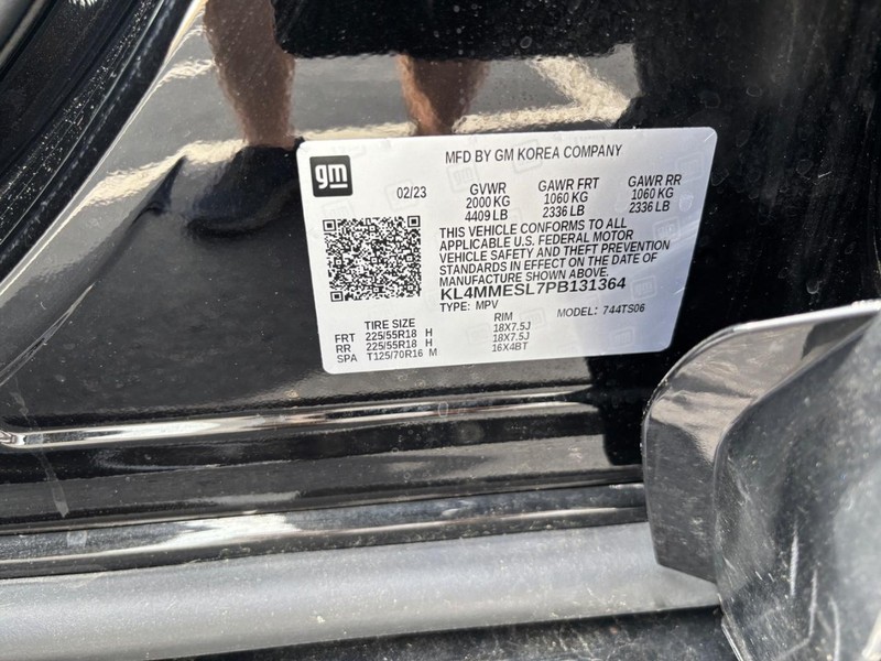 Buick Encore GX Vehicle Full-screen Gallery Image 16