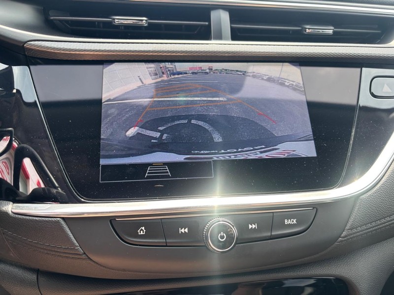 Buick Encore GX Vehicle Full-screen Gallery Image 18