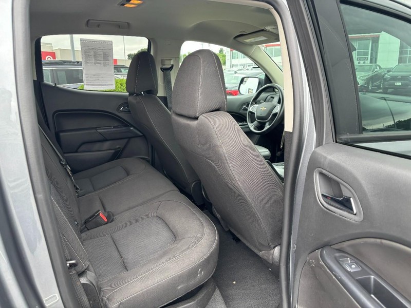 Chevrolet Colorado Vehicle Full-screen Gallery Image 09