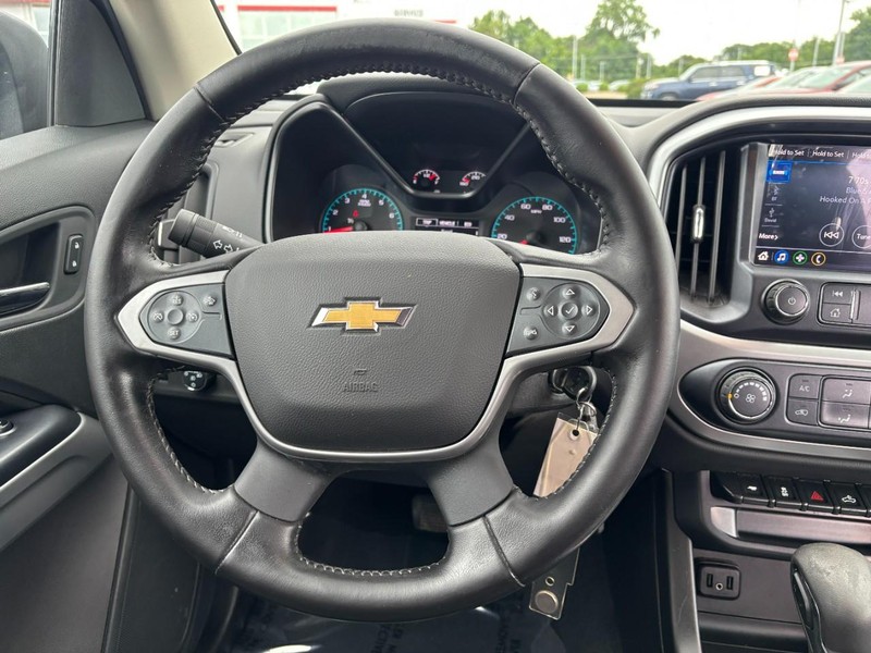 Chevrolet Colorado Vehicle Full-screen Gallery Image 11