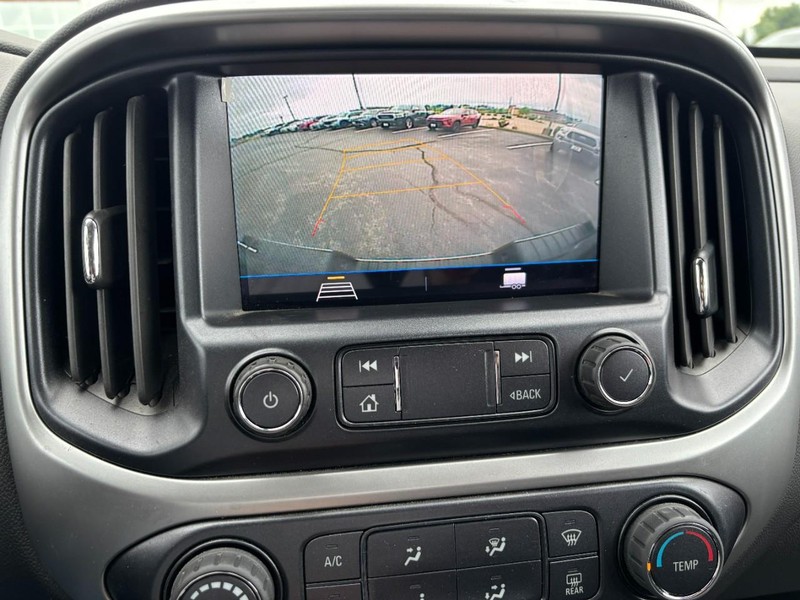 Chevrolet Colorado Vehicle Full-screen Gallery Image 18
