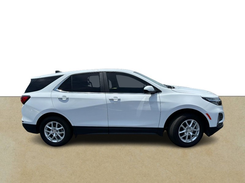 Chevrolet Equinox Vehicle Full-screen Gallery Image 02