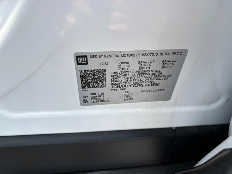 Chevrolet Equinox Vehicle Full-screen Gallery Image 16