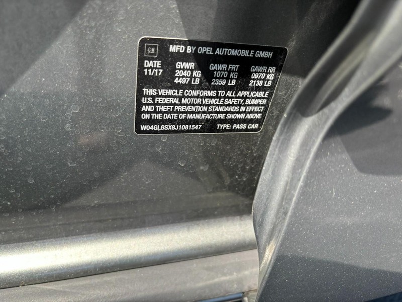 Buick Regal Sportback Vehicle Full-screen Gallery Image 16