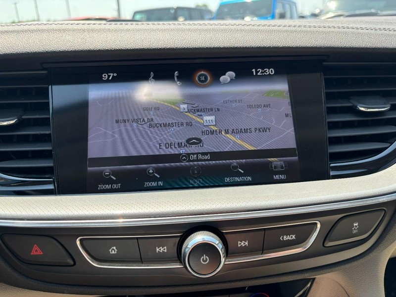 Buick Regal Sportback Vehicle Full-screen Gallery Image 18